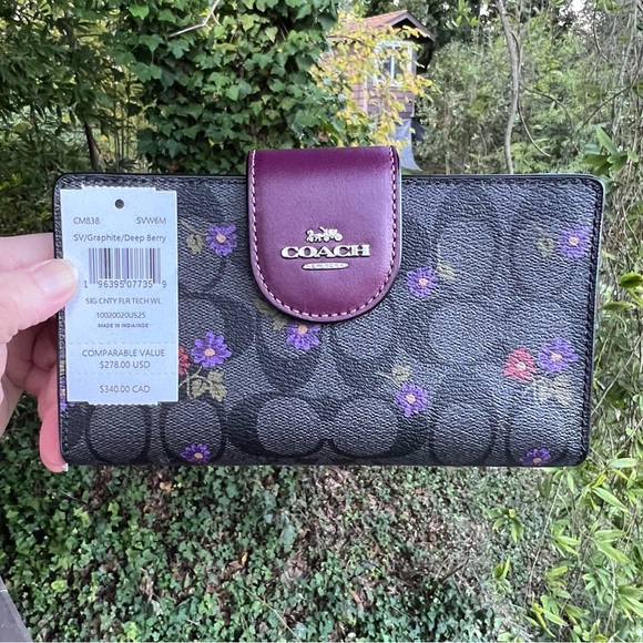 COACH Phone Wallet Country Floral Print Graphite/Deep Berry AUTHENTIC NWT - Picture 2 of 10